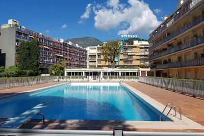Image de Charmant studio, piscine, parking privé, PingPong, acc