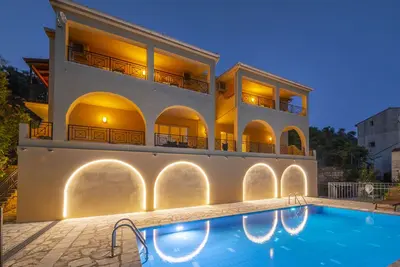 Villa Christina Nissaki Corfou avec Wi-Fi, A / C, près de la plage avec piscine
