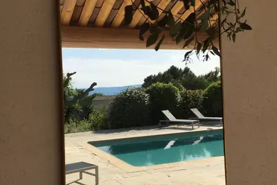 Grande Maison proche Gordes Piscine chauffée, vue Goult, Roussillon, Menerbes