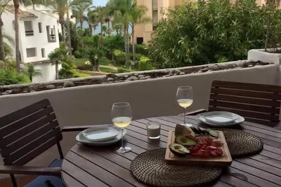 Image de Appartement familial 2 chambres avec vue sur la mer. Promenade à la plage et commodités