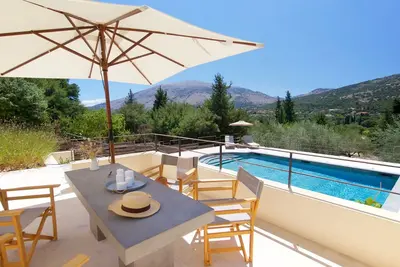 Image de Kalliroi - Villa exquise conçue exclusivement pour deux avec grande piscine privée.