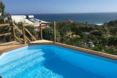 Image de beau t2 calme avec vue mer panoramique proche plages et commerces