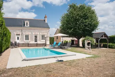 Image de Détendez-vous et détendez-vous dans \"Le Jardin de la France\" dans notre maison de 4 chambres, près de Saumur