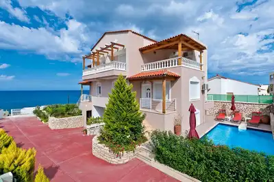 Villa Apollon Crete Ii avec une vue incroyable sur la mer et la ville