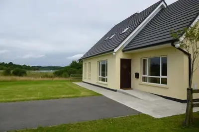 Image de Lakeside dormer bungalow