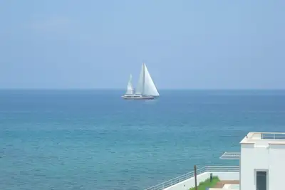 Image de Villa avec piscine privée et vue mer et montagne