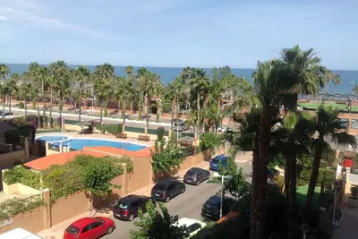 Image de Marina Dor en première ligne, devant les jardins