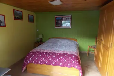 Image de Deux Pieces Coquettes Dans Maison Calme