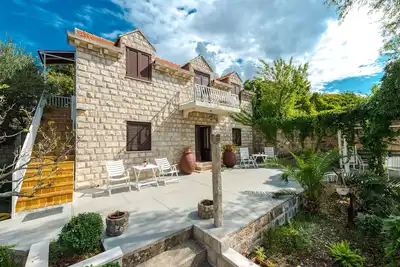 Image de Villa de 6 chambres avec grande terrasse située au coeur de la vieille ville de Cavtat