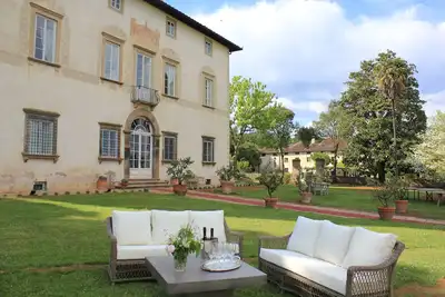 Image de Magnifique villa avec piscine et court de tennis