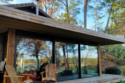 Image de Maison de charme raffinée, sur le lac, sans vis a vis, à 5mn de l'océan