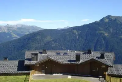 Image de Superbe Appartement Les Saisies Bisanne 1500 avec Wifi, Parking, piscine