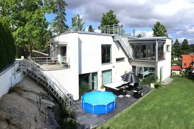 Image de Maison moderne exclusive à 300 m de la gare. Proche de la ville, de l'eau et de la nature