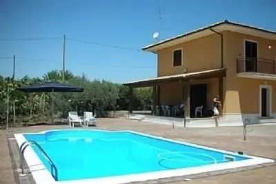 Image de Nouvellement Construit Villa Avec Piscine Privée