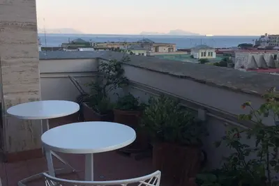 Image de B&B panoramique \"Casa Miranapoli\" avec vue sur le golfe de Naples