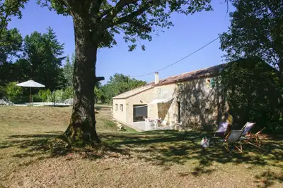 Image de Grande maison idéale pour 12 personnes, deux logements indépendants, piscine