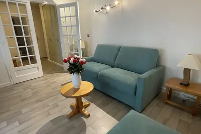 Image de Emplacement de rêve pour cet appartement plein centre de brides les bains
