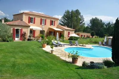 Image de Chambre d'hôtes de charme pour 2 personnes dans bastide provençale