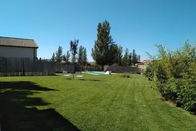 Image de Maison de campagne 5 places confortable et équipée, piscine, Wifi, à 17 km de Salamanque