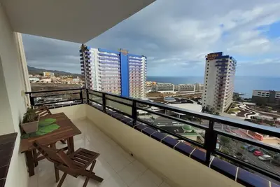 Image de Lumineux appartement de deux chambres en face de New Hard Rock Hotel