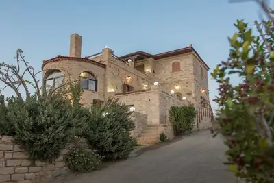 Image de Villa Katerina - Une villa traditionnelle et luxueuse Ă Kalamaki