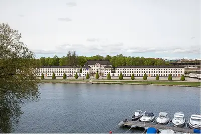 Image de Bel appartement de 2 chambres avec balcon face à l'eau