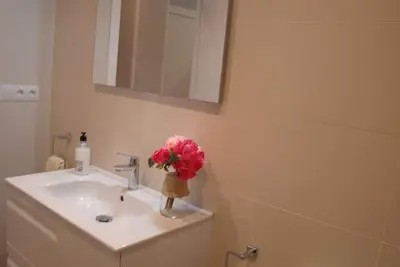 Image de Appartement spacieux dans le centre de Santander. Stationnement en option