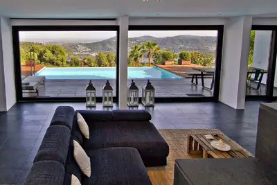Image de Villa de luxe à Barcelone avec piscine privée