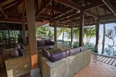Image de Villa de style thaïlandais sur la plage, luxe d'un hôtel 5 *. . . Dans une villa privée!