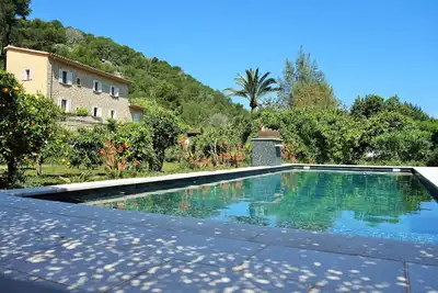 Image de Villa rurale près du port de Sóller - Plage et sentiers pédestres. Jardin plat avec piscine.