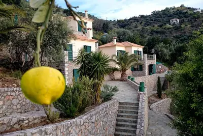 Image de Salvador Dali villa no. 3 vue mer imprenable sur la mer Égée