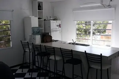 Image de Maison De Type Loft Avec Jusqu'À La Mer. Uniquement ACCÈS À La Plage, CAPACITÉ 6 Personnes.