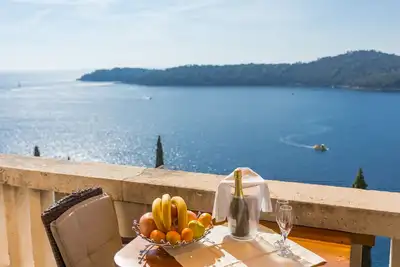Image de VIlla Victoria - Appartement supérieur avec vue sur la vieille ville et la mer