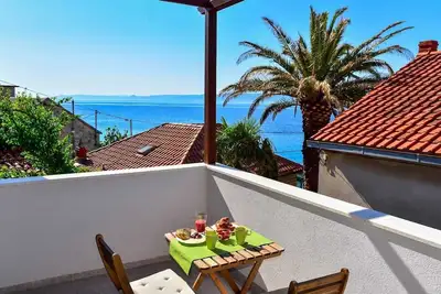 Image de Studio Olive avec vue sur la mer dans le centre de Bol