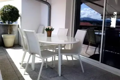 Image de Appartement de charme, cœur de ville, terrasse plein sud, parking privatif. . .