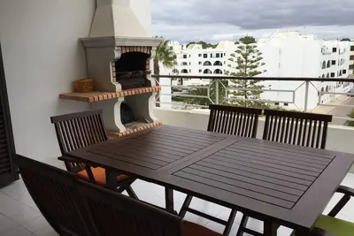 Image de Salgados Beach \/ Galé - Excellent appartement 1 + 1 chambre