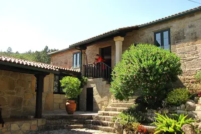 Maison rurale avec piscine et beaucoup de charme. Idéal pour se reposer et découvrir la Galice