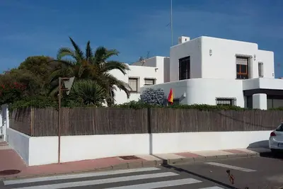 Image de Villa avec piscine à 150 m de la plage
