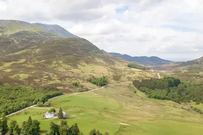 Image de Ferme au pied de la colline de fée Munro Schiehallion des Calédoniens