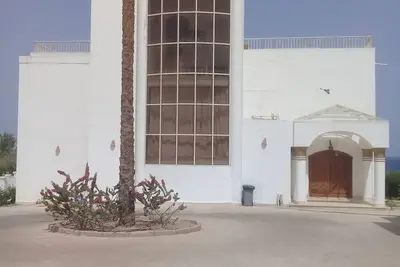 Image de Incroyable villa de 4 chambres directement sur la mer Rouge