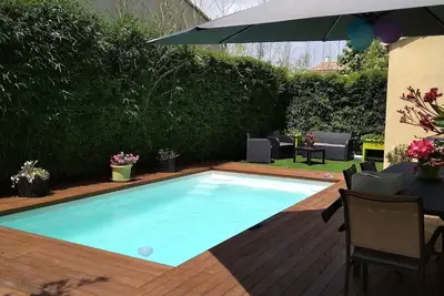 Image de Villa bastide de 125 m² avec piscine à Aigues-mortes, France