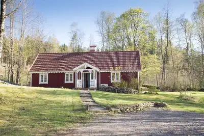 Image de Belle et confortable, récemment rénové, maison suédoise classique «torp».