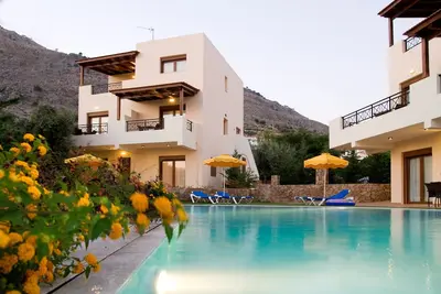 Image de Complexe de villas avec vue sur la mer et piscine partagée - Villa Exécutive