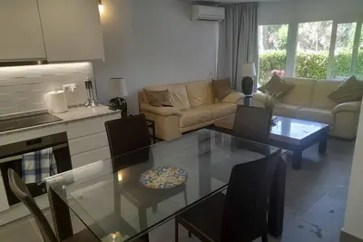 Image de Appartement duplex à distance de marche de la plage et des commerces