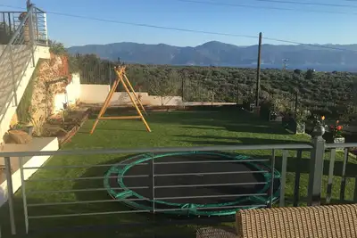 Image de Villa avec vue imprenable sur la mer et la campagne