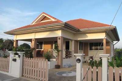 Image de Hua Hin Villa, belle et confortable 3 chambres \/ 2 salle de bain villa à louer à Hua Hin