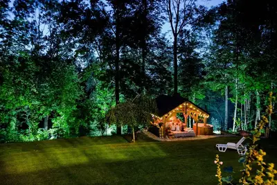 Image de Villa avec jardin au lieu d'un hôtel pour 6-8 personnes, WiFi mobile.