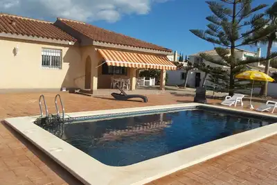 Image de Villa Avec Piscine PRIVÉE 200 M. Beach - 6 personnes - Wifi -
