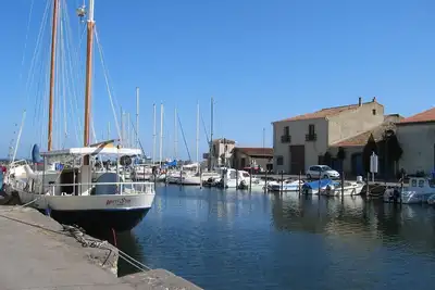 Image de Terrace waterside views. Au bord de l'eau Ă Marseillan. August availability.