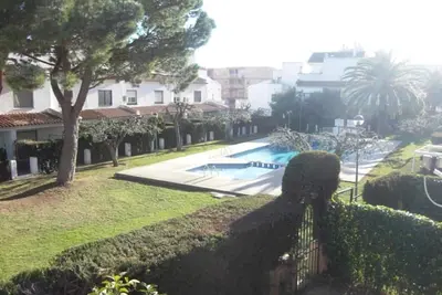 Maison mitoyenne dans l'urbanisation de Cambrils.